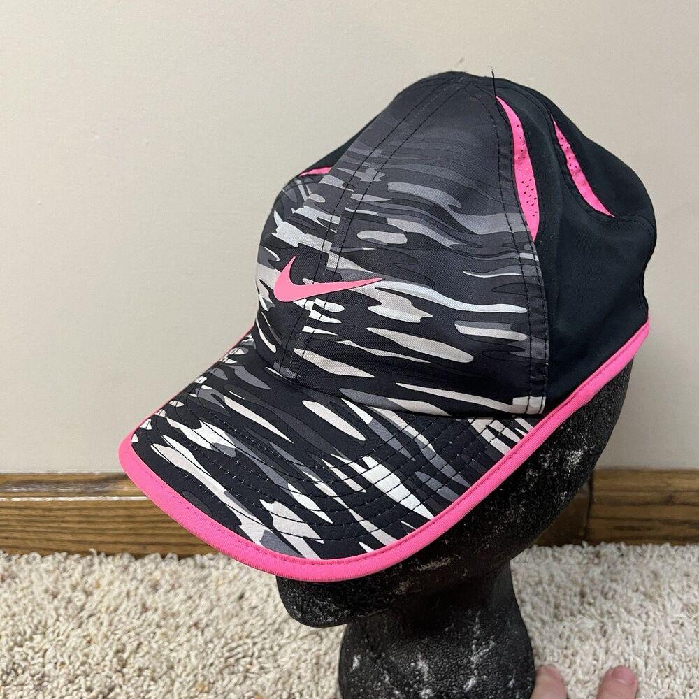 Nike Featherlight Dri-FIT Gray Camo Pink Reflective Running Golf Tennis Hat